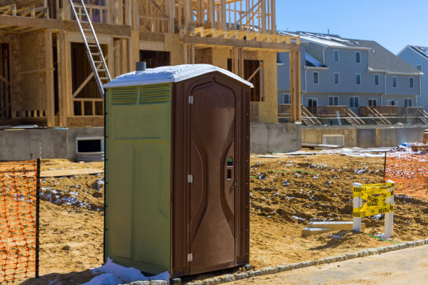 Best Porta potty delivery and setup  in Salem, IN